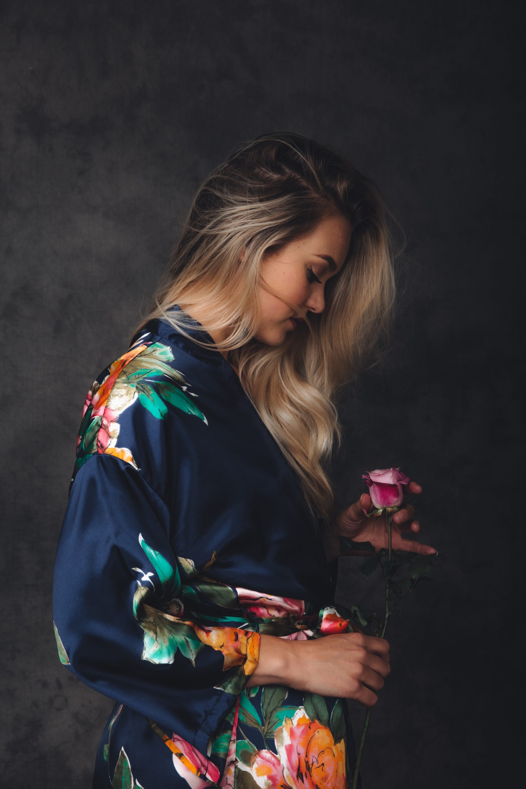 Open Worden partij Kimono Satijn Blue Santorini Wild Roses — Kitama Kimono's - DE kimono  specialist